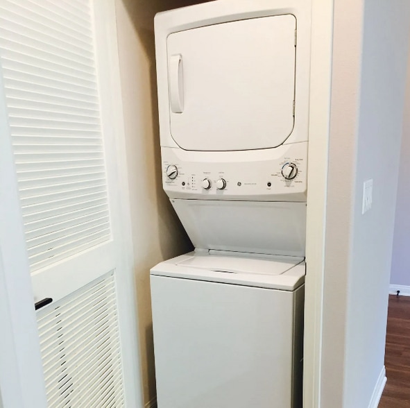 More Photos Of 10455 Magnolia Blvd, North Hollywood Apartments For Sale