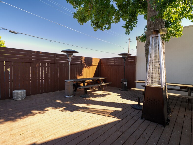 More Photos Of 8501 El Camino Real, Atascadero Restaurant For Sale