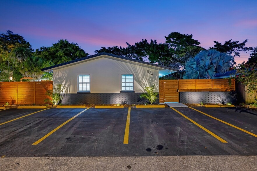 More Photos Of 934 NW 4th Ave, Fort Lauderdale Apartments For Sale
