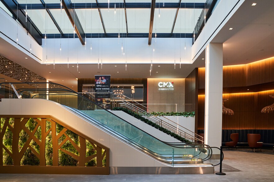 More Photos Of 2001 International Dr, McLean General Retail For Lease