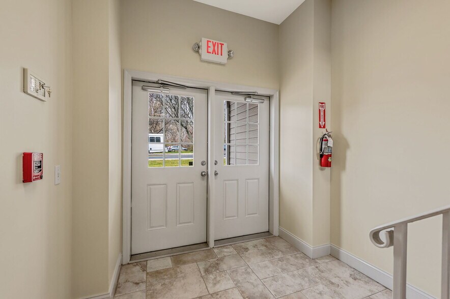 More Photos Of 1360 Montauk Hwy, Mastic Office For Sale