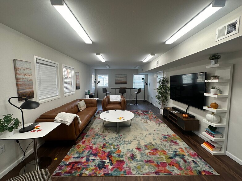 More Photos Of 12555 SW Hall Blvd, Tigard Office For Sale