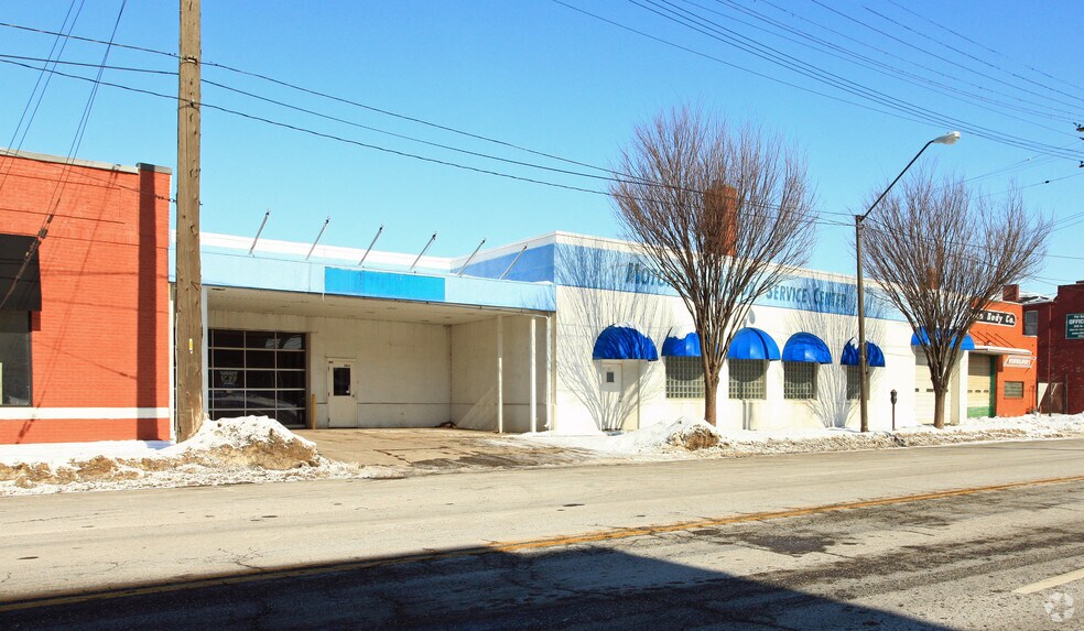 More Photos Of 2011 St Clair Ave NE, Cleveland Auto Repair For Sale
