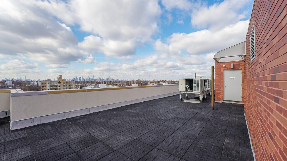 More Photos Of 9501 37th Ave, Flushing Apartments For Sale