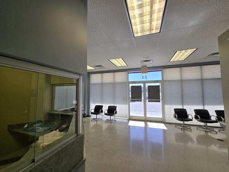 More Photos Of 1318 Euclid Ave, Bristol Freestanding For Lease