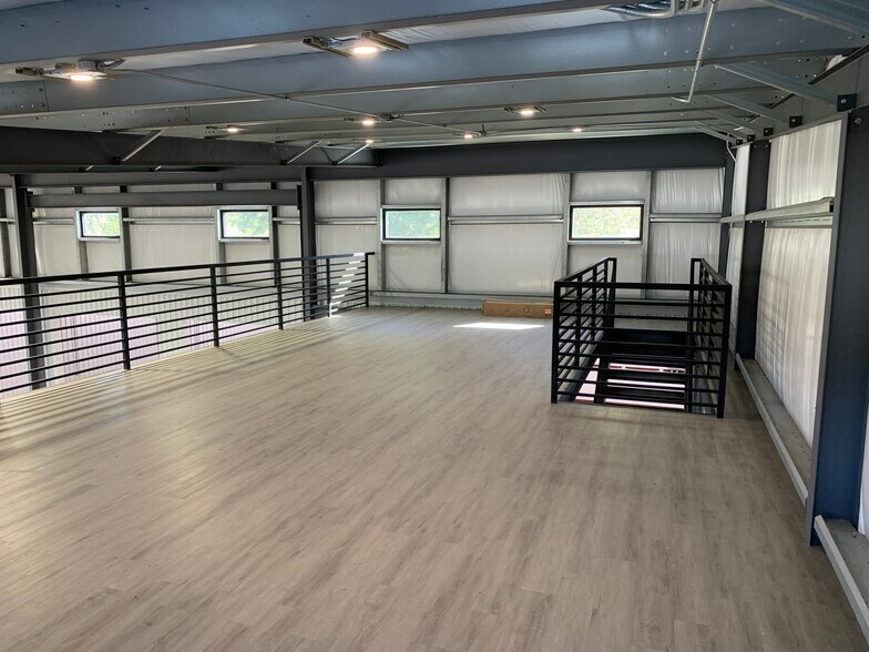 More Photos Of 10819 Paulus Dr, Houston Industrial For Sale