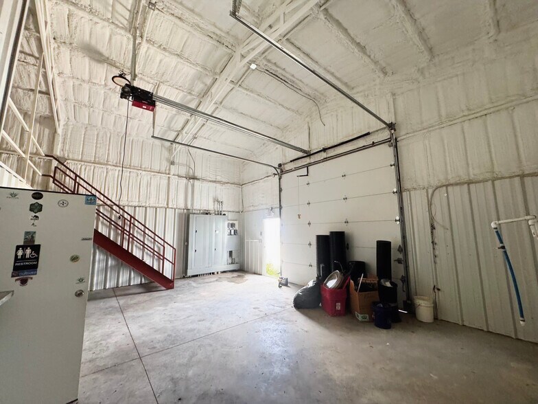 More Photos Of 19820 SW 29th St, Union City Industrial For Lease