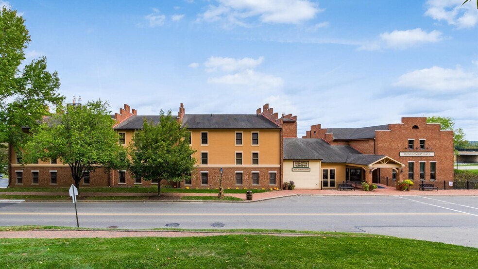 More Photos Of 200 N Whitewoman St, Coshocton Office For Sale