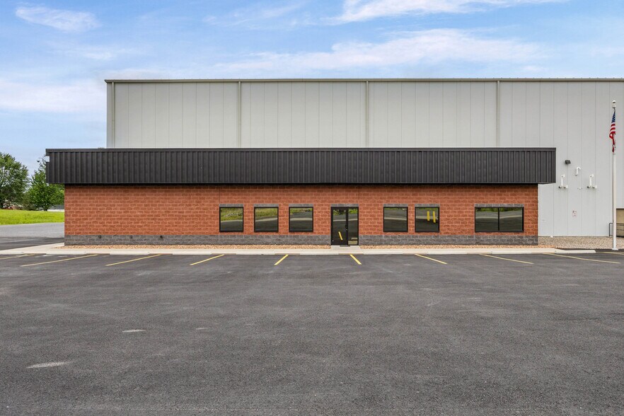 More Photos Of 80 Davis Pky, Clyde Warehouse For Sale