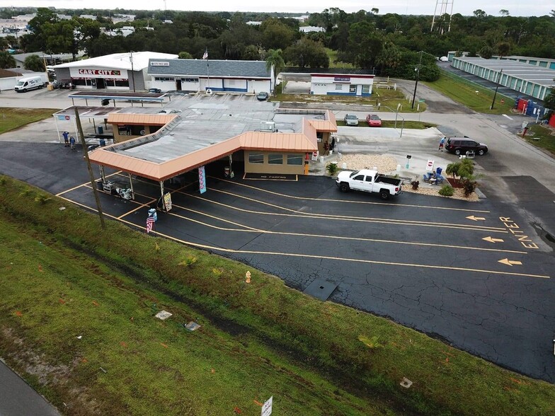 Primary Photo Of 4732 Tamiami Trl, Port Charlotte Carwash For Sale