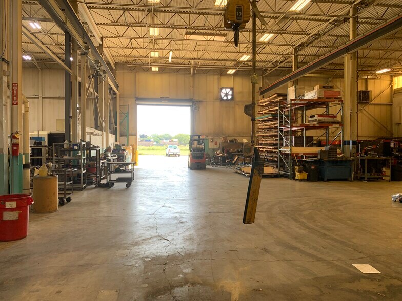 More Photos Of 6633 Diplomat Dr, Sterling Heights Manufacturing For Lease