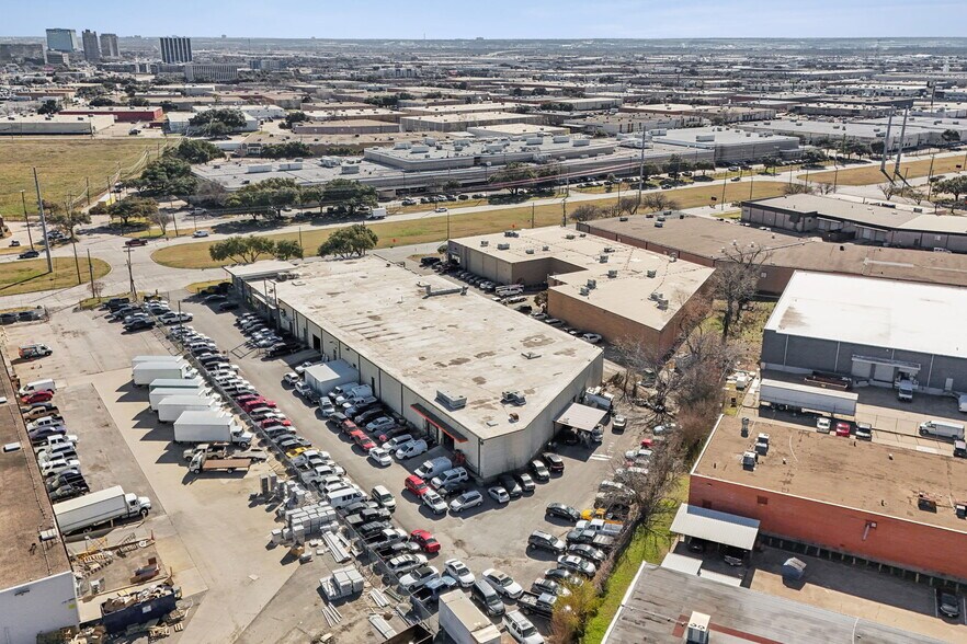 More Photos Of 1365 Regal Row, Dallas Distribution For Sale