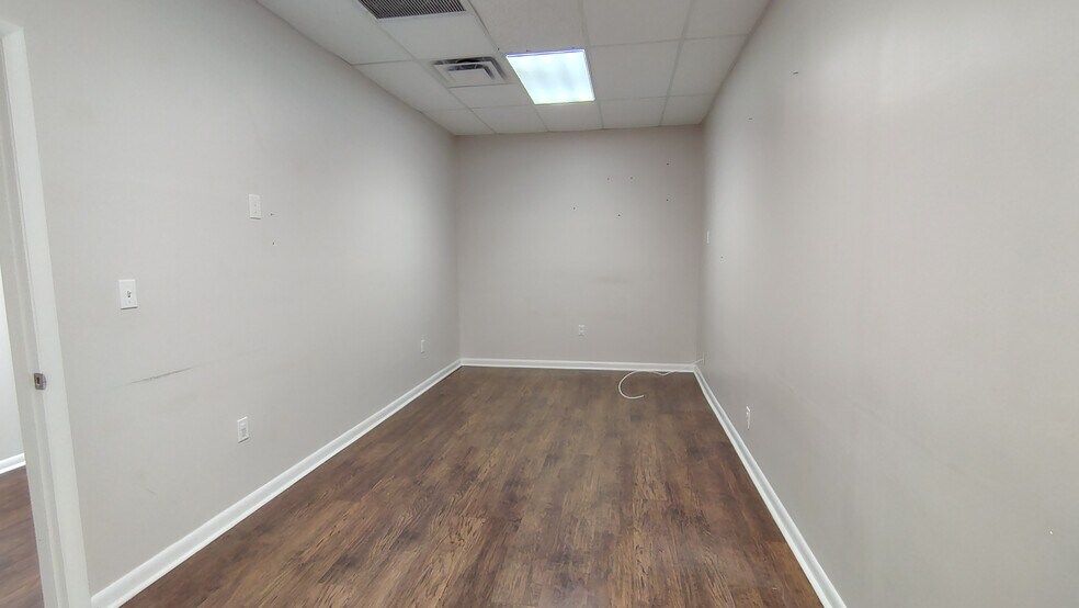 More Photos Of 1711 N State Road 7, Margate Unknown For Lease