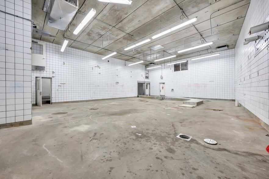 More Photos Of 305 S Wall St, Denmark Industrial For Sale