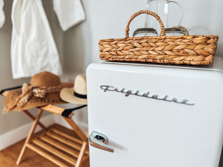 More Photos Of 66358 Desert View Ave, Desert Hot Springs Hotel For Sale