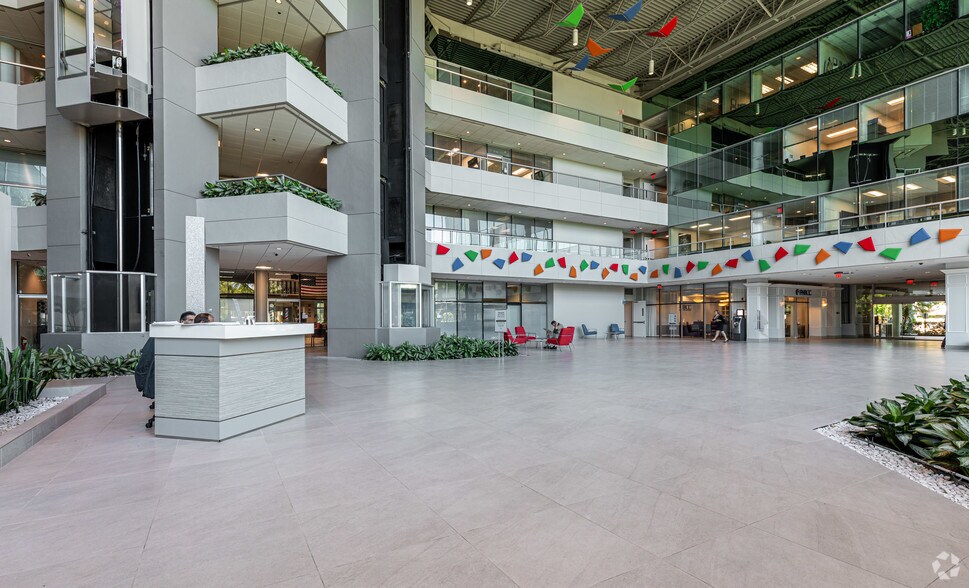 More Photos Of 301 E Yamato Rd, Boca Raton Office For Lease