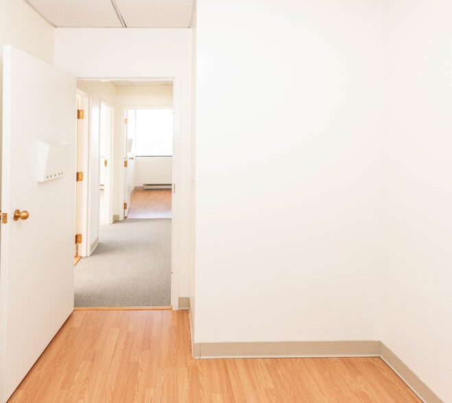 More Photos Of 120 Sister Pierre Dr, Towson Medical For Sale