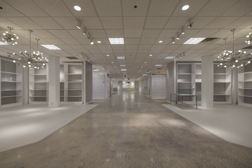 More Photos Of 7 S Tunnel Rd, Asheville Department Store For Sale