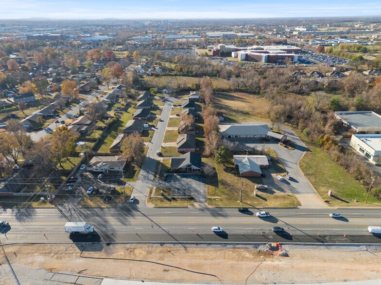 More Photos Of 1412 Se 14th St, Bentonville Medical For Lease
