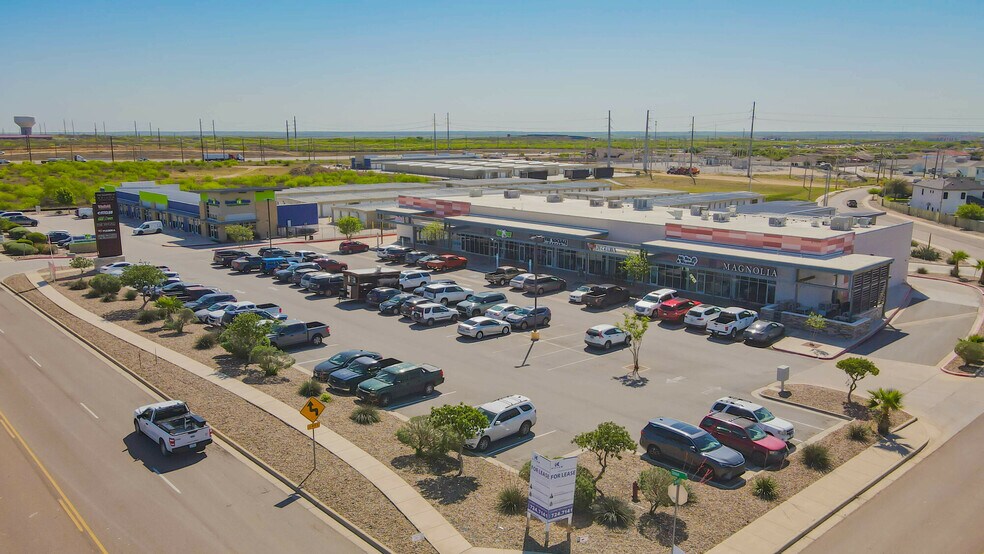 More Photos Of 2101 Shiloh Dr, Laredo Storefront Retail Office For Lease