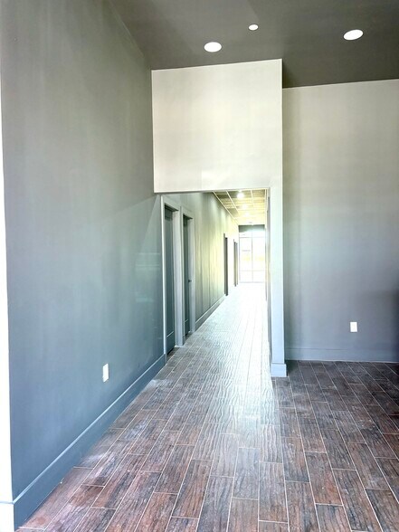 More Photos Of 4041 S Custer Rd, McKinney Storefront Retail Residential For Sale