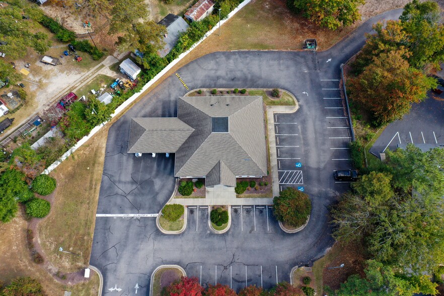 More Photos Of 991 S Mcpherson Church Rd, Fayetteville Bank For Lease