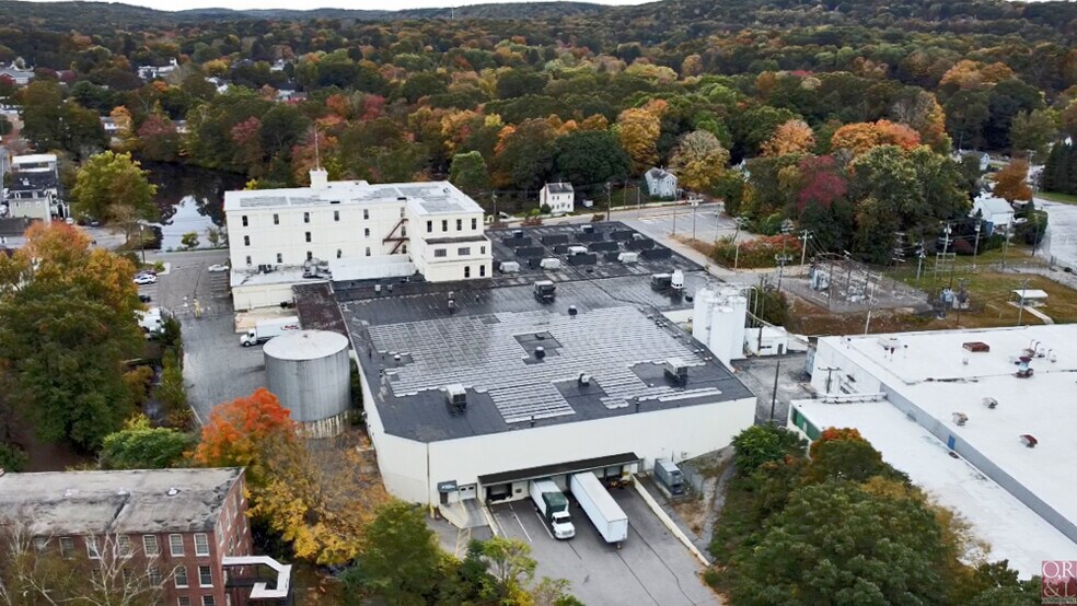 More Photos Of 12 Bridge St, Deep River Light Manufacturing For Lease