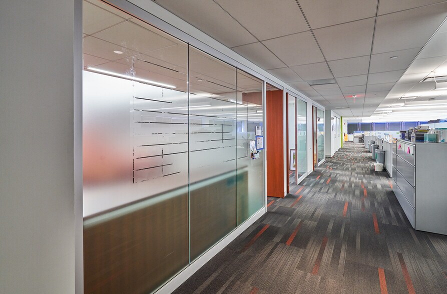 More Photos Of 12 Reads Way, New Castle Office For Lease