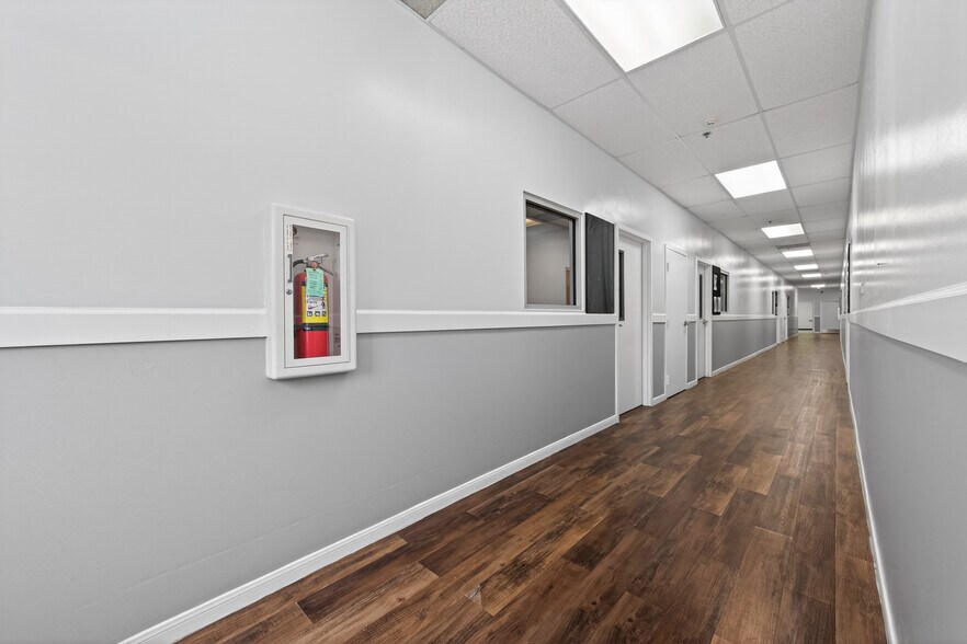 More Photos Of 8525 Queenston Blvd, Houston Freestanding For Sale