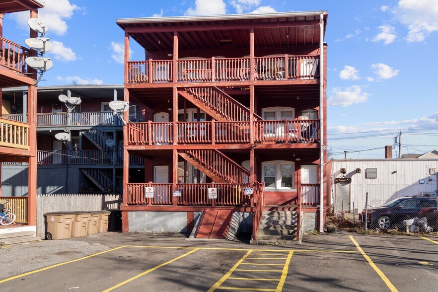 More Photos Of 265 Greenwich Ave, Stamford Apartments For Sale