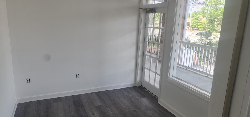 More Photos Of 861 Holcomb Bridge Rd, Roswell Office For Lease