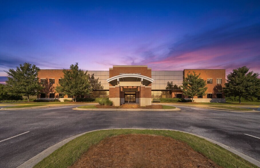 More Photos Of 1810 Stadium Dr, Phenix City Medical For Lease