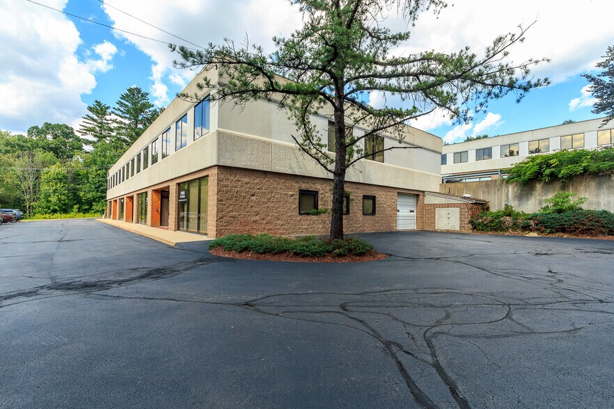 More Photos Of 136 Harvey Rd, Londonderry Unknown For Lease