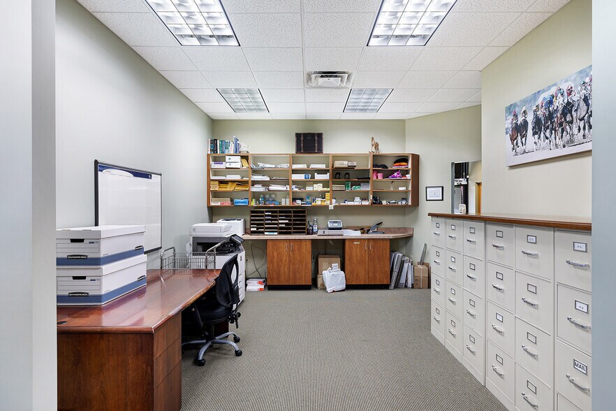 More Photos Of 3000-3026 Eastpoint Pky, Louisville Medical For Sale