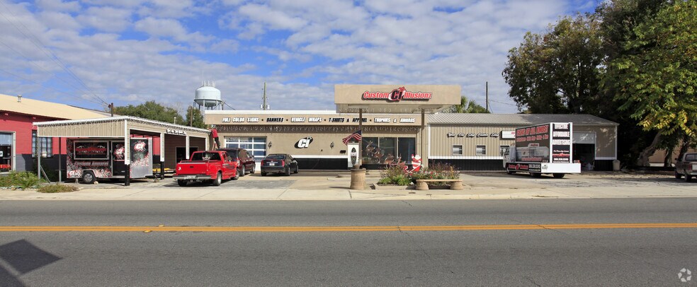 Primary Photo Of 319 E Howard St, Live Oak Storefront Retail Office For Sale