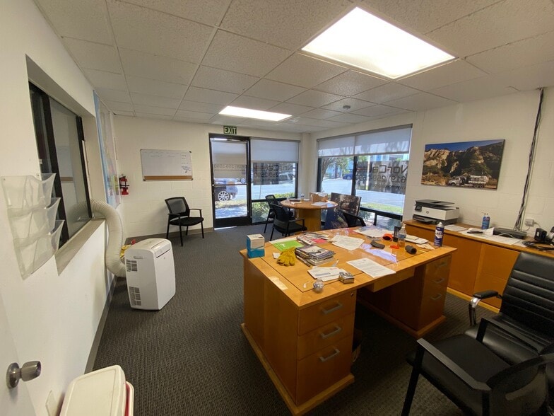 More Photos Of 1640 Hoover Ave, National City Manufacturing For Lease