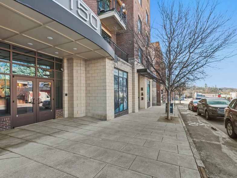 More Photos Of 150 Coxe Ave, Asheville Apartments For Lease