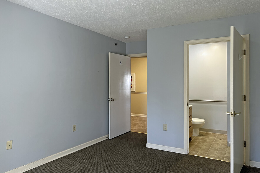 More Photos Of 1119 Brookhaven Rd, Franklin Healthcare For Sale