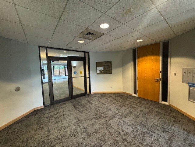 More Photos Of 1684 Woodlands Dr, Maumee Office For Lease