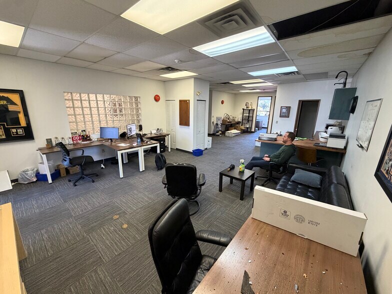 More Photos Of 4142 Main St, Vancouver Office For Lease