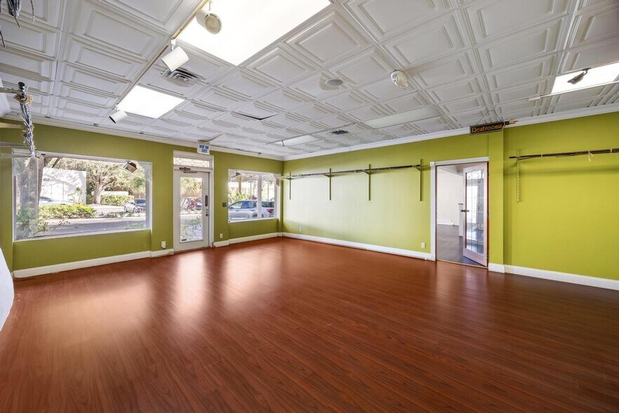 More Photos Of 4066 Broward Blvd, Fort Lauderdale Storefront Retail Office For Lease