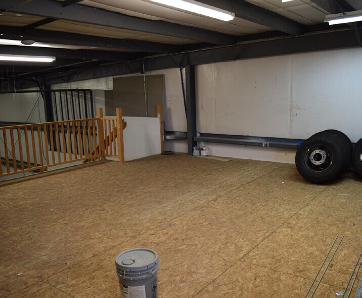 More Photos Of 308 Mountain View Dr, Johnstown Warehouse For Sale