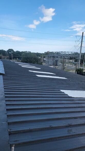 More Photos Of 424 S Deleon Ave, Titusville Warehouse For Sale