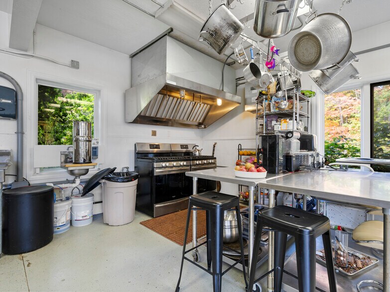 More Photos Of 55 S Hope Rdg, Traverse City Lodge Meeting Hall For Sale