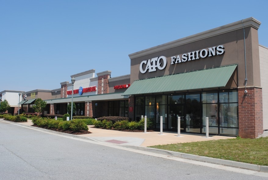 More Photos Of 3012-3058 Anvil Block Rd, Ellenwood Storefront For Lease