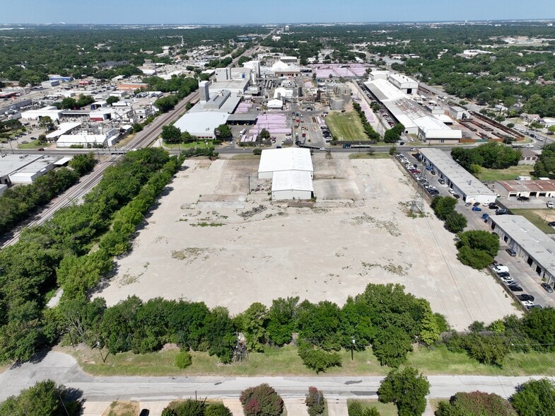 More Photos Of 324 N Nursery Rd, Irving Warehouse For Sale