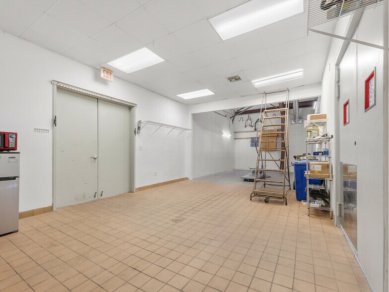 More Photos Of 2106 S US Highway 1, Vero Beach Freestanding For Sale