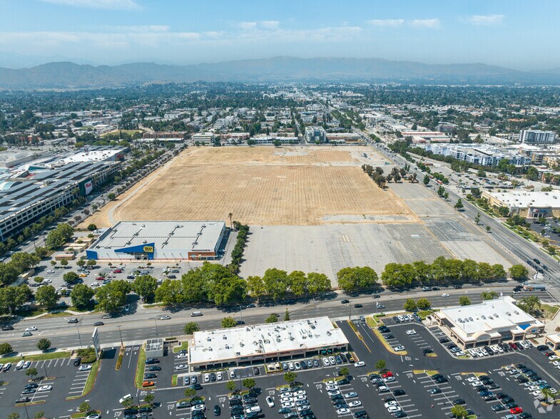 More Photos Of 6633 Canoga Ave, Canoga Park Land For Sale