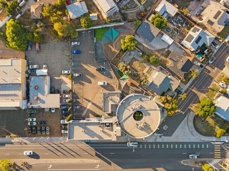 More Photos Of 7484 University Ave, La Mesa Office For Sale