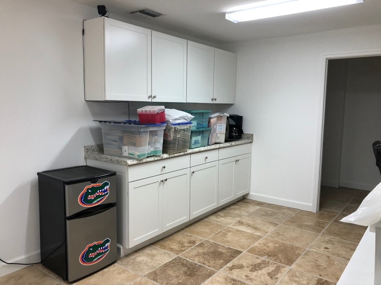 More Photos Of 1501 SE Decker Ave, Stuart Warehouse For Sale